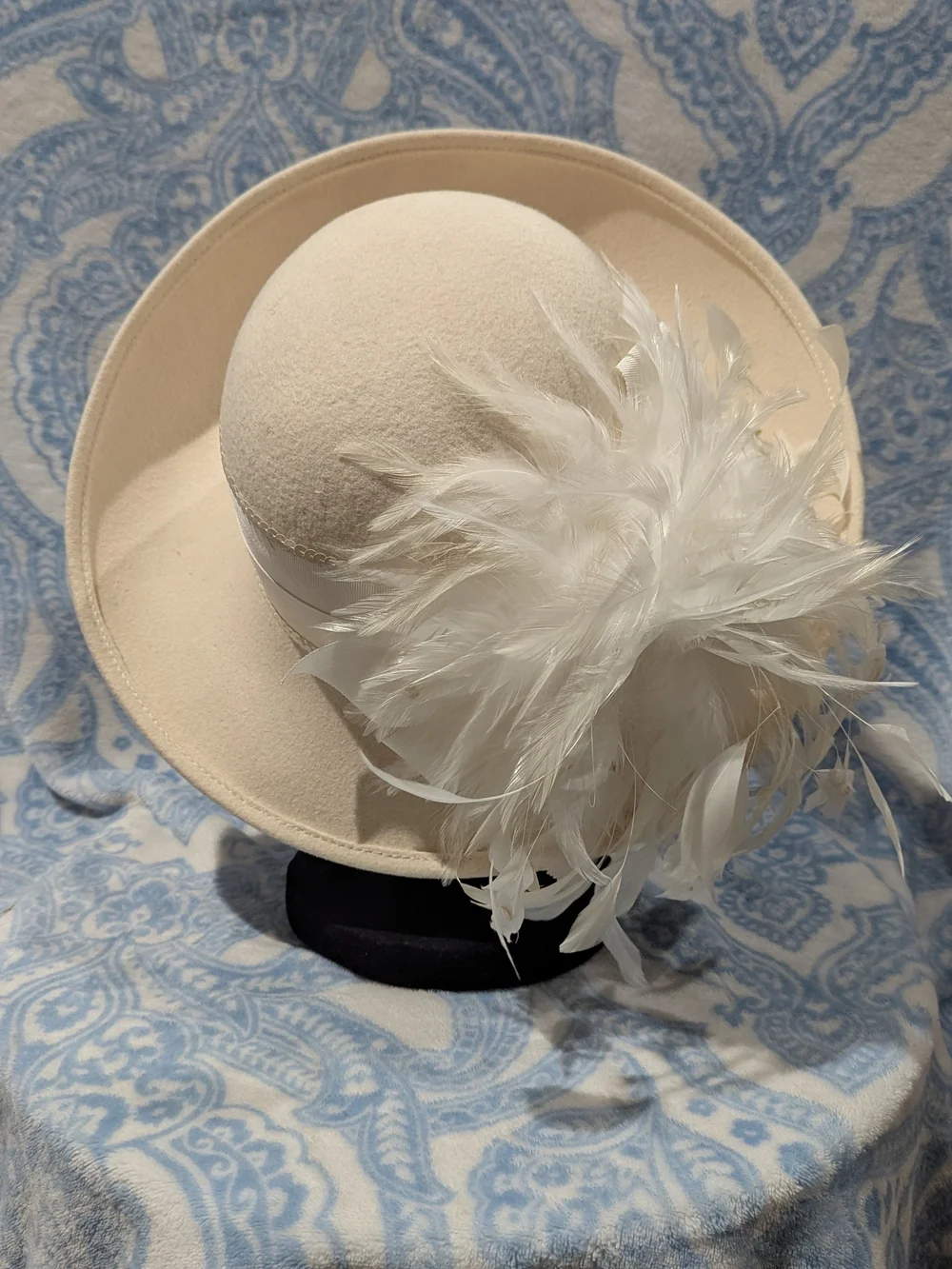 Cream Wide-Brim Felt Hat with Feather Trim